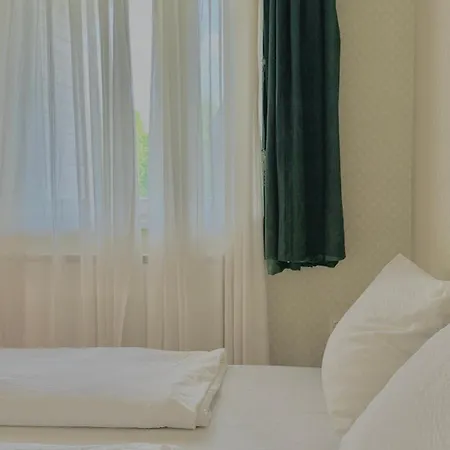 Center With Swimming Pool And Sauna Apartmán *