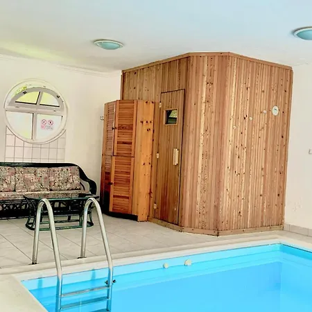 Center With Swimming Pool And Sauna *